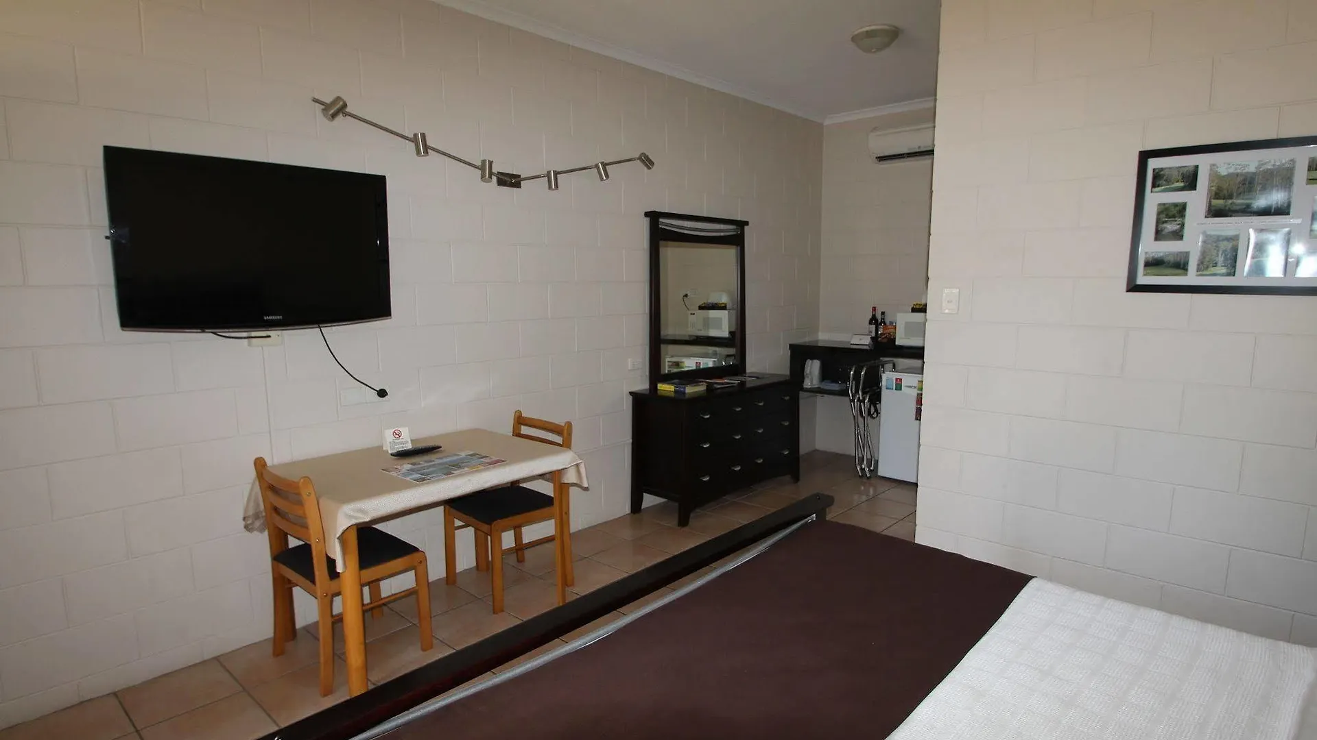 Colonial Rose Motel Townsville 3*,